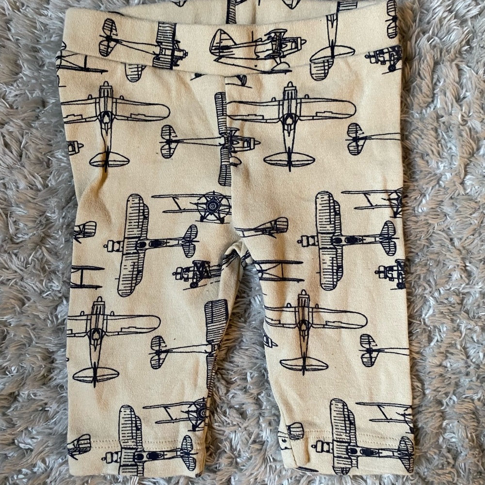 Kate Quinn pants